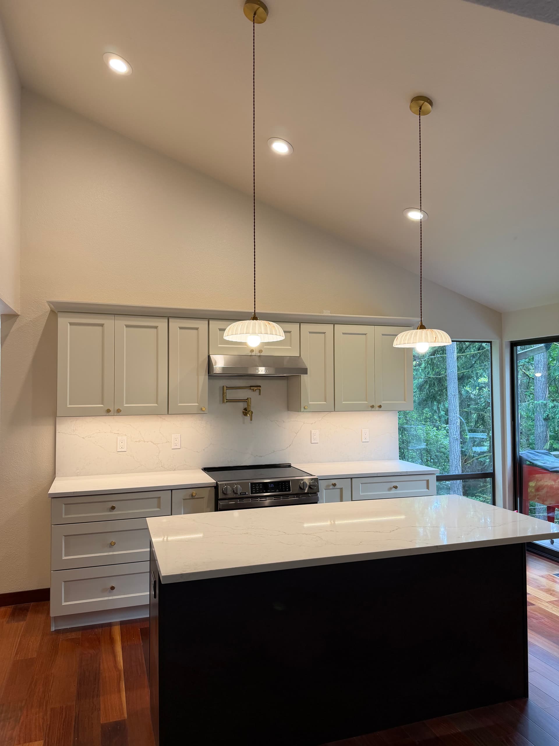 Woodinville Kitchen Remodel Gets a Full Electrical Overhaul image