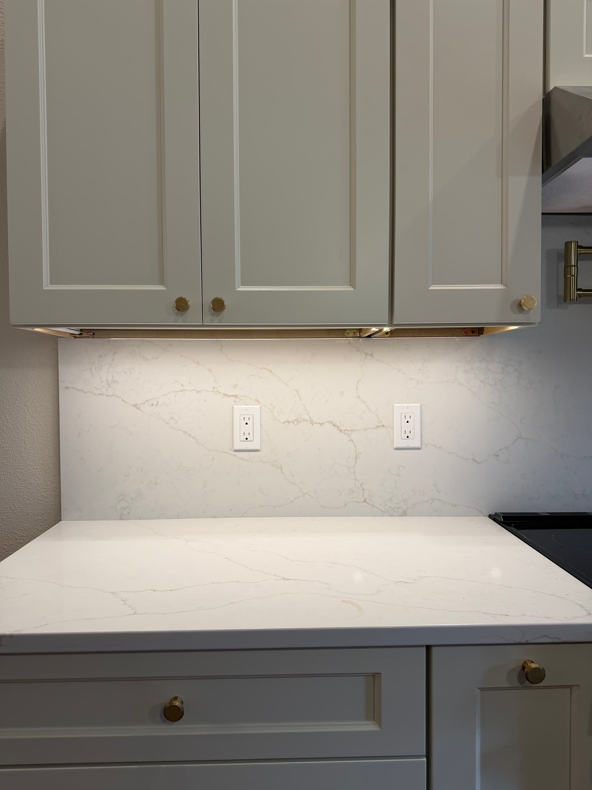 Gallery photos for Woodinville Kitchen Remodel Gets a Full Electrical Overhaul: Image #2