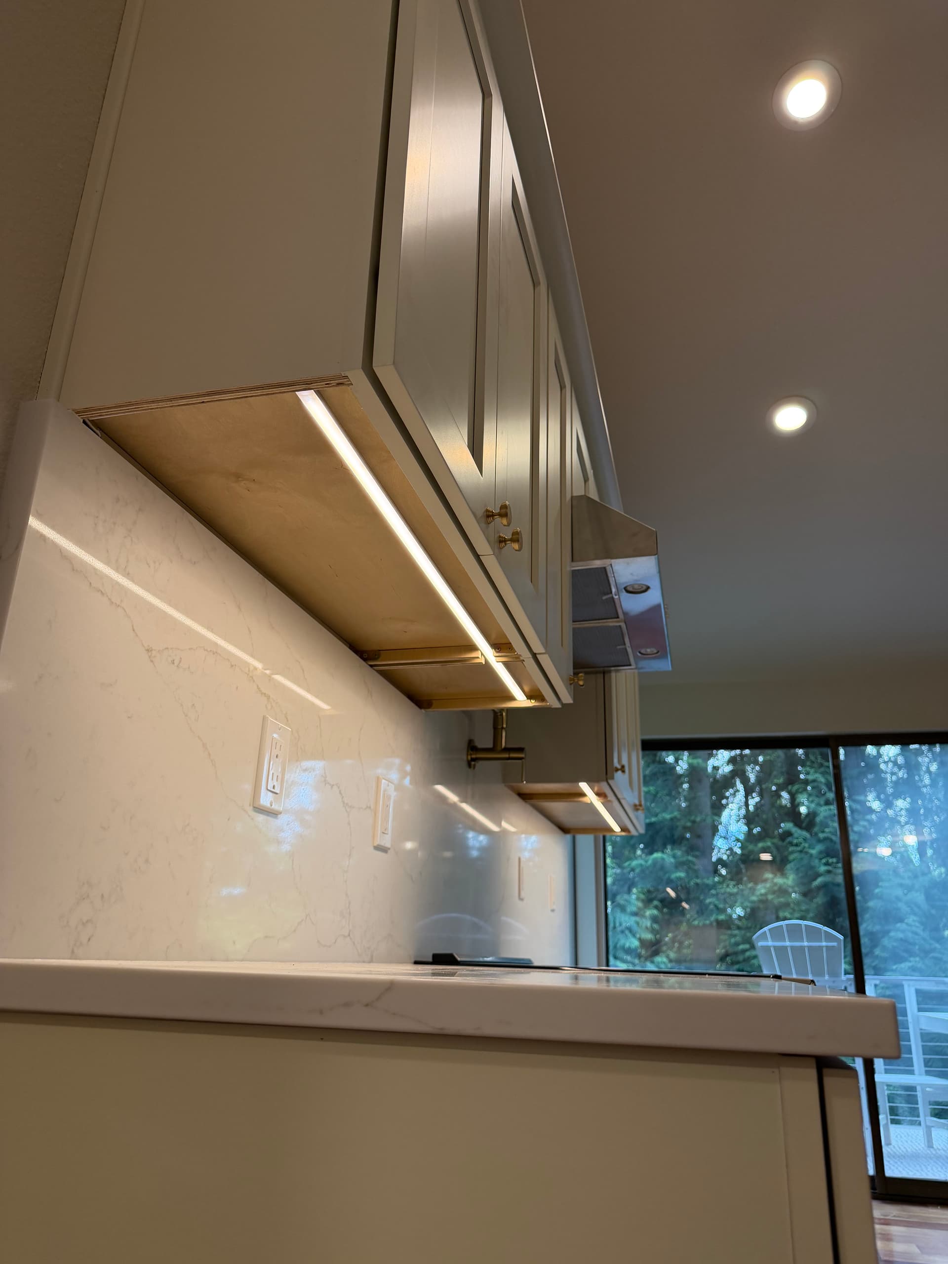 Gallery photos for Woodinville Kitchen Remodel Gets a Full Electrical Overhaul: Image #1